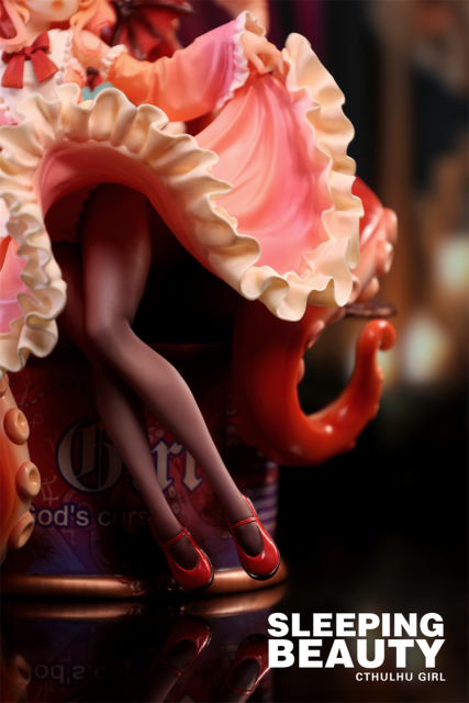WeArtDoing Sleeping Beauty Cthulhu Girl Crimson Tide Figure