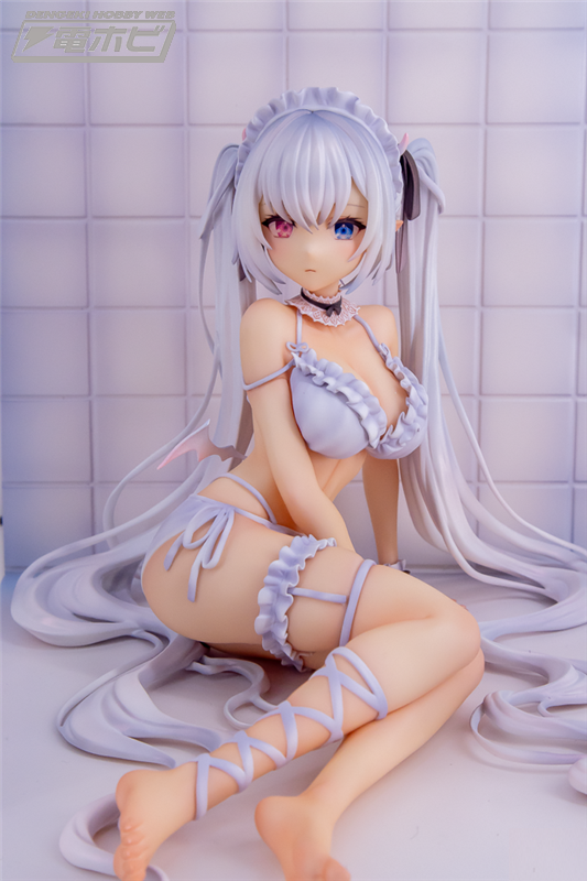 PURE Original Luna 1/6 Figure