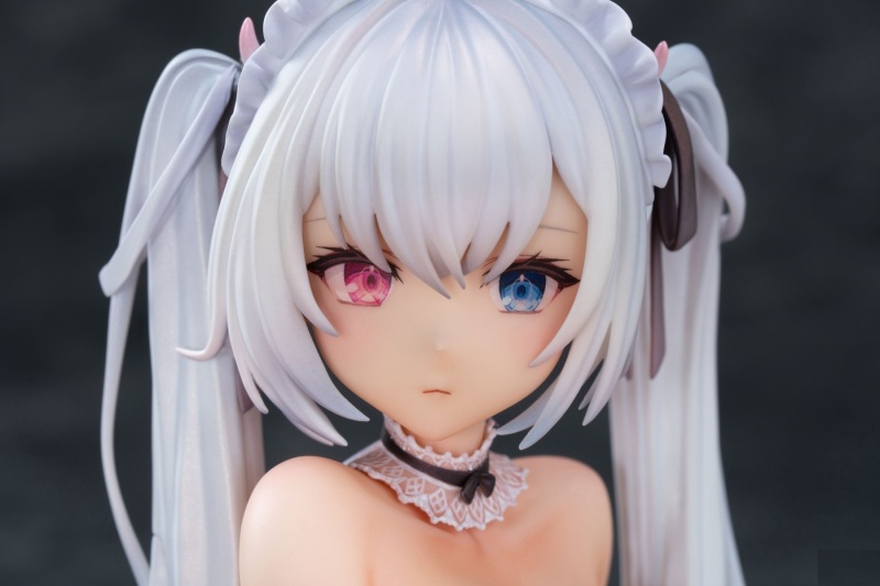 PURE Original Luna 1/6 Figure