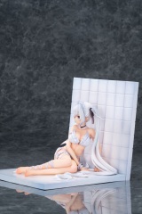 PURE Original Luna 1/6 Figure