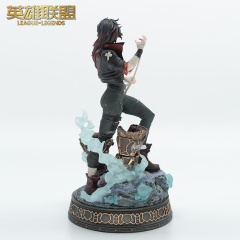 RIOT GAMES League of Legends: Arcane - Vi the Brawler 1/7 Scale Statue