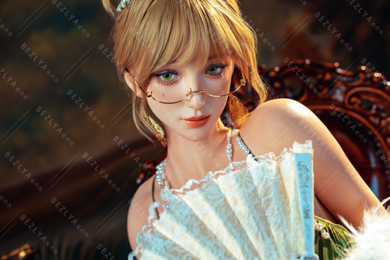 Bezlya Baizhi ULTRA Makeup 1/1 Scale Silicone Doll