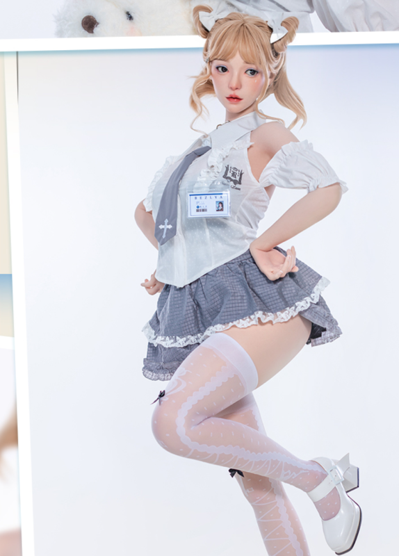 Bezlya Little Cake Qingtang 2.2CF Series No.1 Makeup 1/1 Scale Silicone Doll