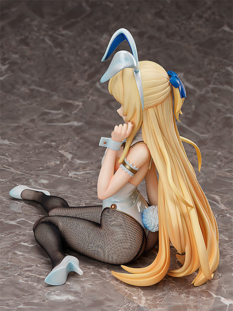 FREEing Goblin Slayer Priestess: Bunny Ver. 1/4 Figure