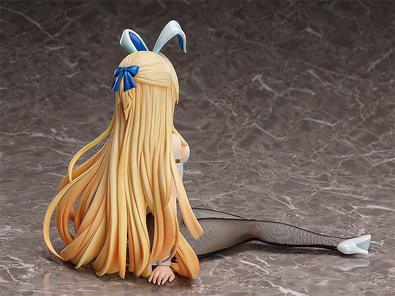 FREEing Goblin Slayer Priestess: Bunny Ver. 1/4 Figure