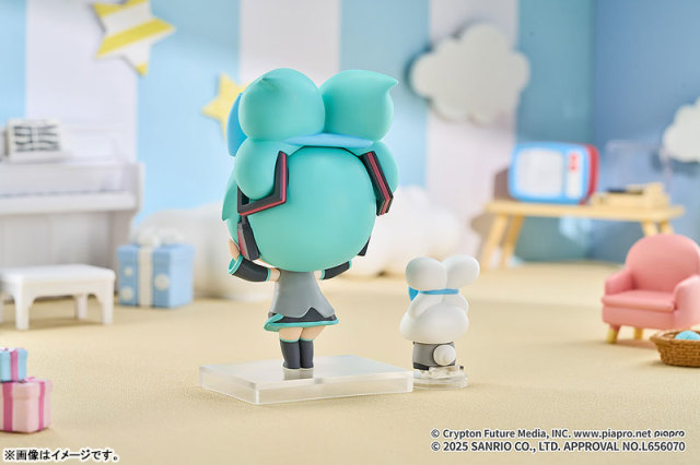Good Smile Company GSC Hatsune Miku x Cinnamoroll Chibi Figure