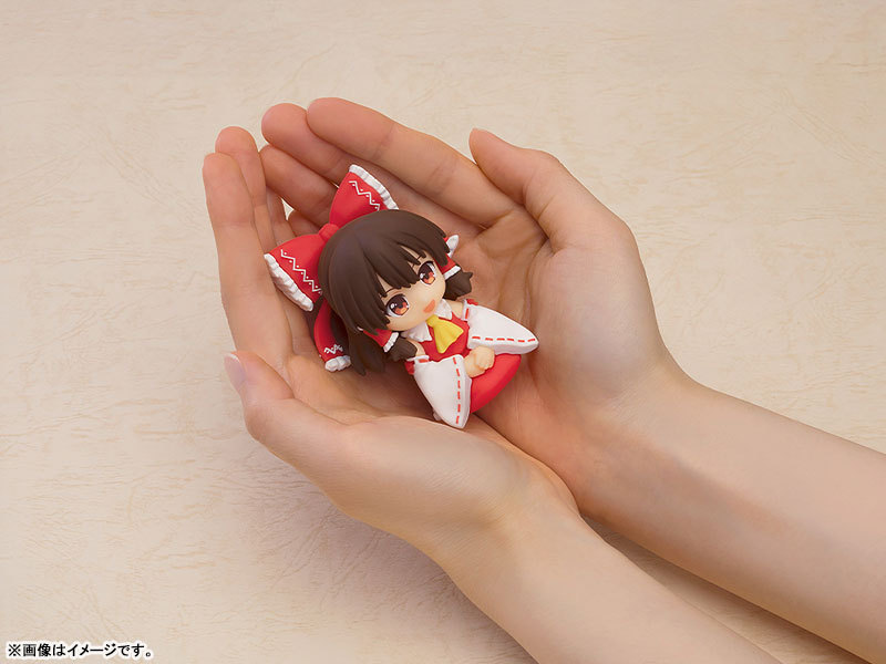 Good Smile Company GSC Nendoroid Plus Touhou Project Reimu Hakurei Rubber Mascot