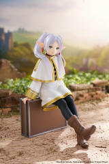 TAITO Frieren Beyond Journeys End Desktop Cute Figure Frieren Suitcase Ver.