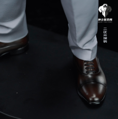 GENT FACTORY Studio Original Charlie Statue