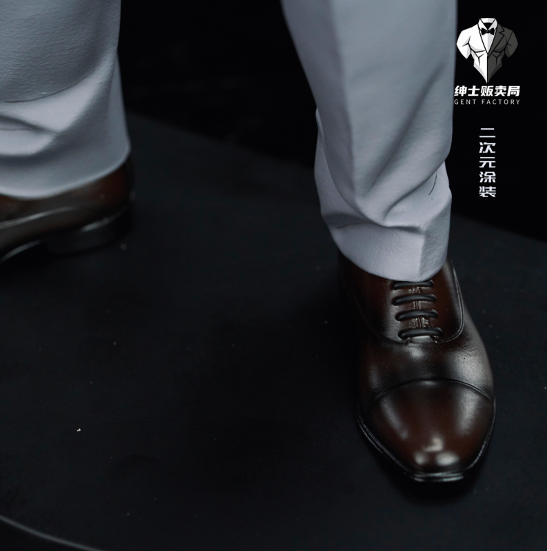 GENT FACTORY Studio Original Charlie Statue