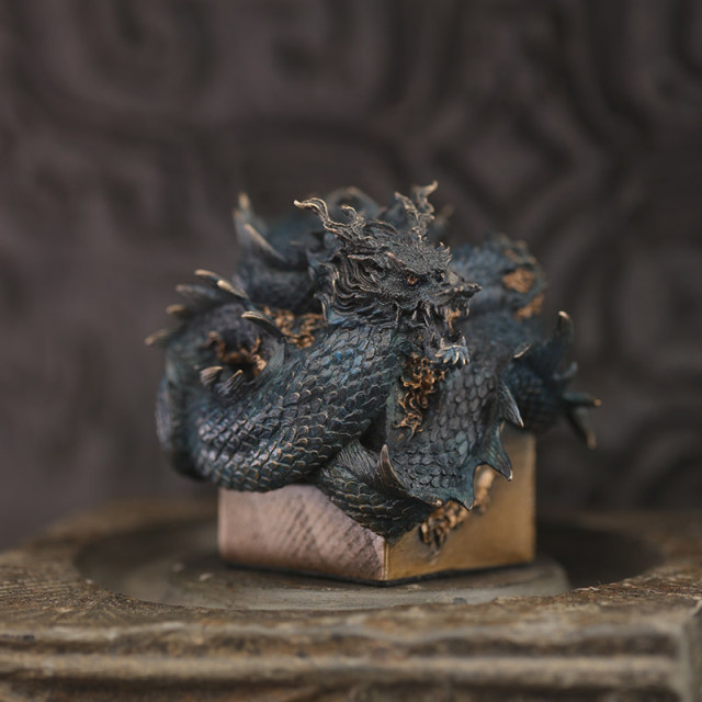 Manas Studio Fan Zai Winding Dragon Seal Weird Sealing Series Statue