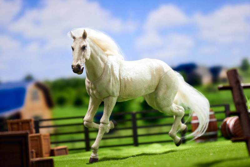 Otherwhere GALACTIC Nightstride x Daybreak 1/12 Scale Poseable Horse Model