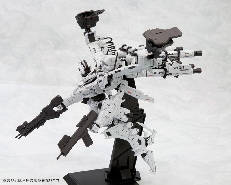 Kotobukiya Armored Core LINEARK WHITE GLINT and V.O.B Set 1/72 Plastic Model