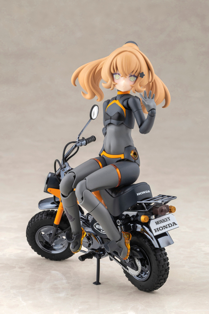 Kotobukiya Megami Device PUNI MOFU RACING TU with Honda Z50J-1 Monkey Plastic Model