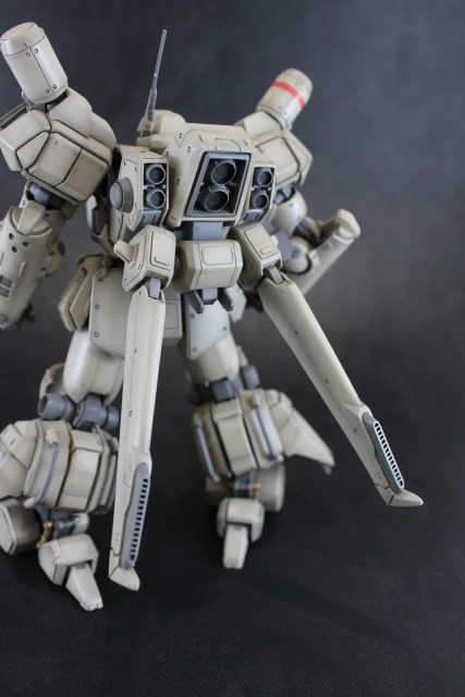 Plum Assault Suits Leynos 1/35 AS-5E3 Leynos Player Type Renewal Ver. Plastic Model