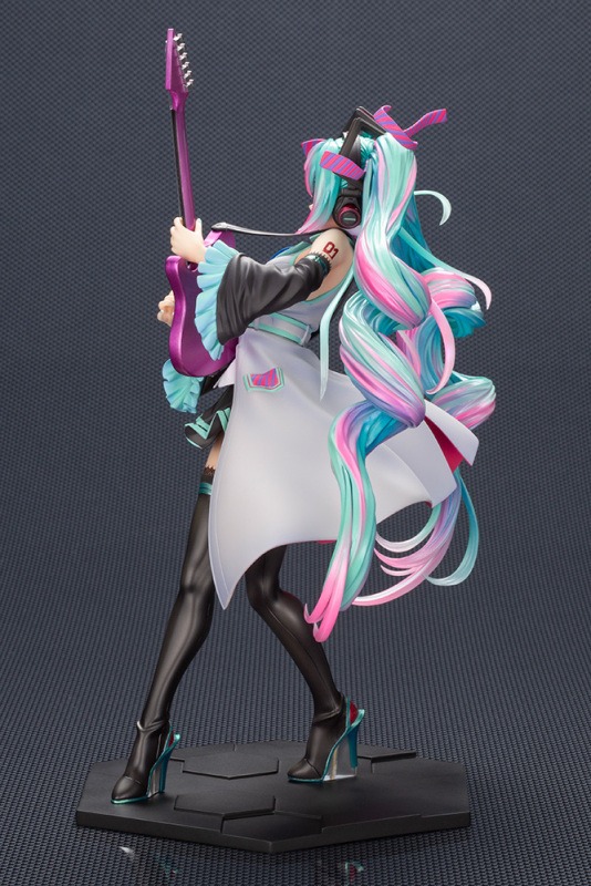Kotobukiya Bishoujo Remix Series Hatsune Miku 1/7 Figure (Reissue)