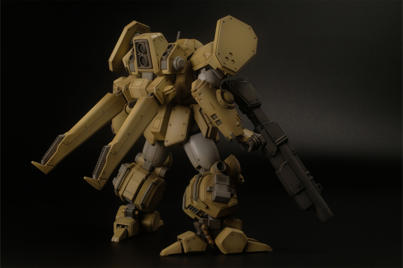Plum Assault Suits Leynos AS-5E3 Leynos Land Battle Type Renewal Ver. 1/35 Plastic Model