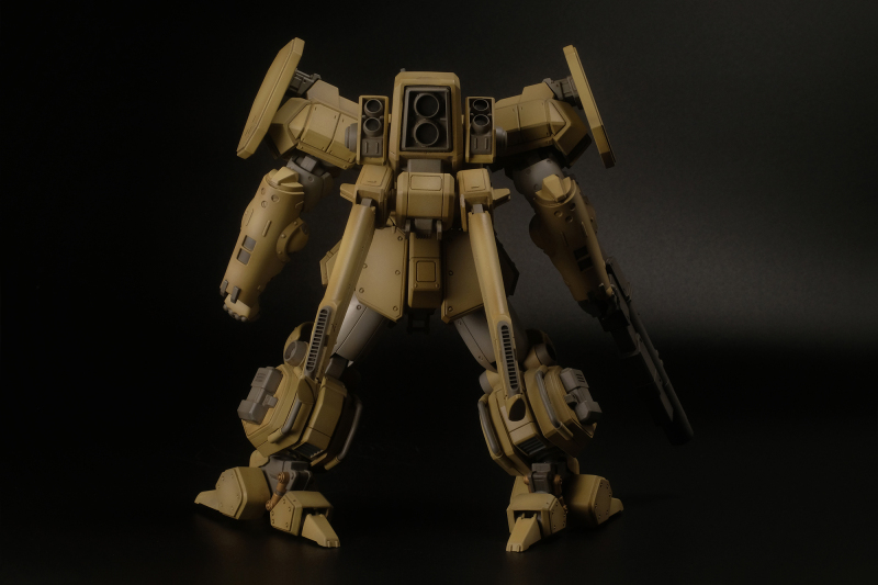 Plum Assault Suits Leynos AS-5E3 Leynos Land Battle Type Renewal Ver. 1/35 Plastic Model