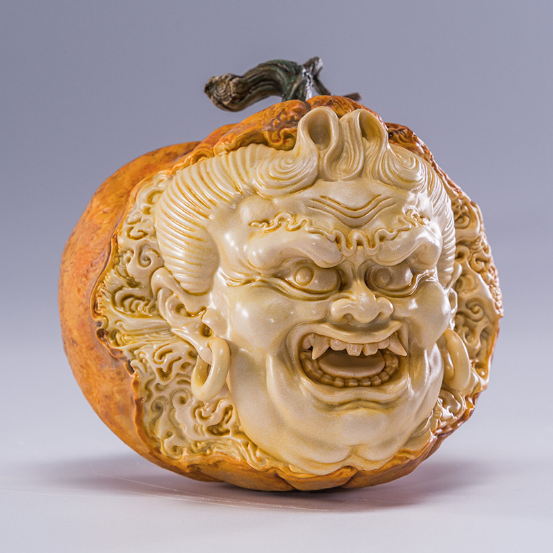 Manas SUM Pumpkin Black Gold Ver. Art Statue
