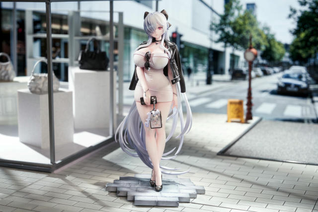 Good Smile Arts Shanghai GSAS GODDESS OF VICTORY NIKKE Cinderella Beautiful Me 1/7 Figure