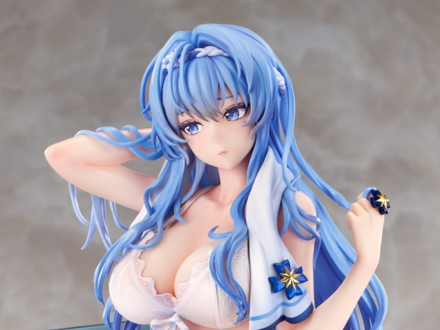 Good Smile Arts Shanghai GSAS GODDESS OF VICTORY NIKKE Helm Post-Shower Moment 1/7 Figure