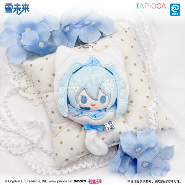 TAPIOCA Hatsune Miku Donut Plush – Snow Miku Ver.