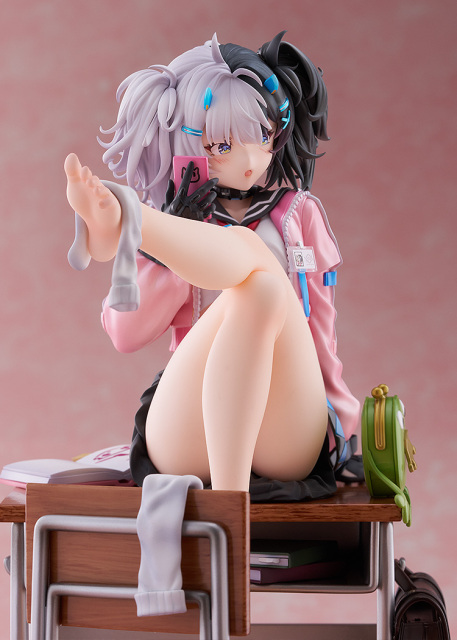 Max Factory Snowbreak Containment Zone Eatchel The Cub Overdue Radiance 1/7 Scale Figure
