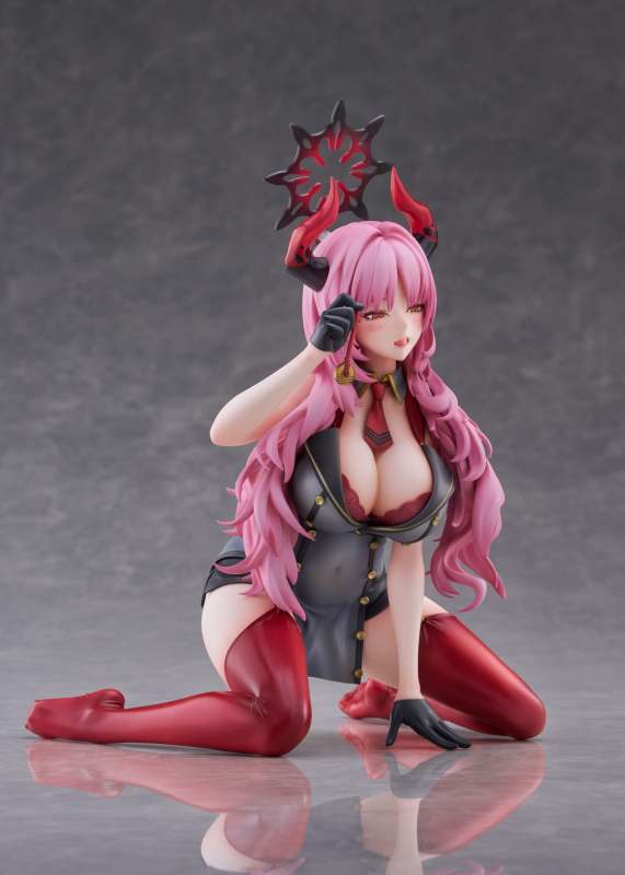 GOLDENHEAD+ Blue Archive Satsuki Memorial Lobby Ver 1/7 Scale Figure