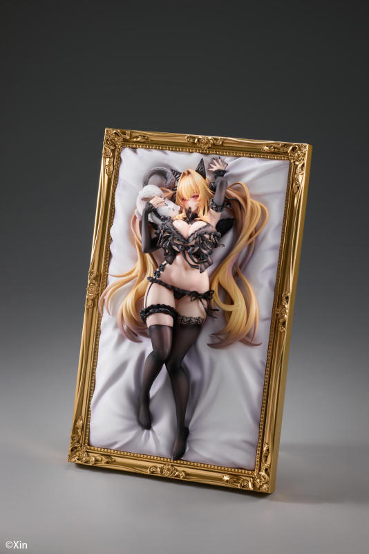 Novel Stella Stella Black Cat Ver 1/7 Scale Figure