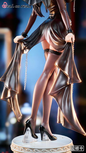 Real on real Dark Nun 1/6 Scale Figure