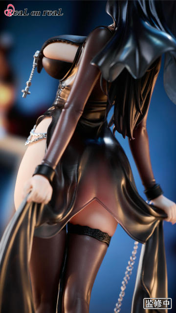Real on real Dark Nun 1/6 Scale Figure