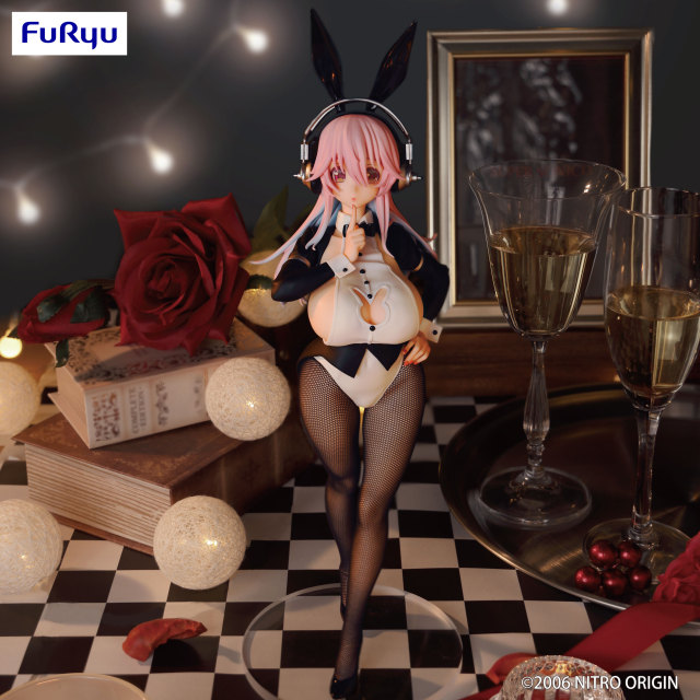 FURYU SUPER SONICO BiCute Bunnies Figure