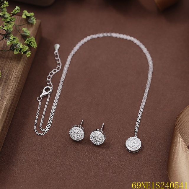 925 Sterling Silver Zircon Necklace and Earring Set