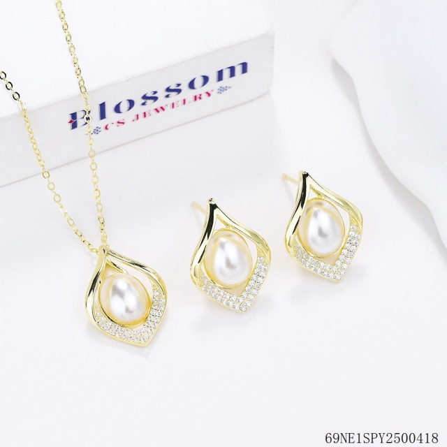 925 Sterling Silver gold plated Pearl Necklace and Earring Set