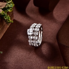 خاتم نسائي مرصع بالزركونيا الفضية