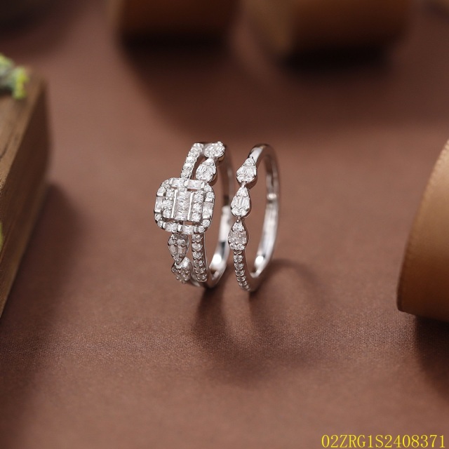 خاتم نسائي مرصع بالزركونيا الفضية