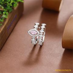 خاتم نسائي مرصع بالزركونيا الفضية