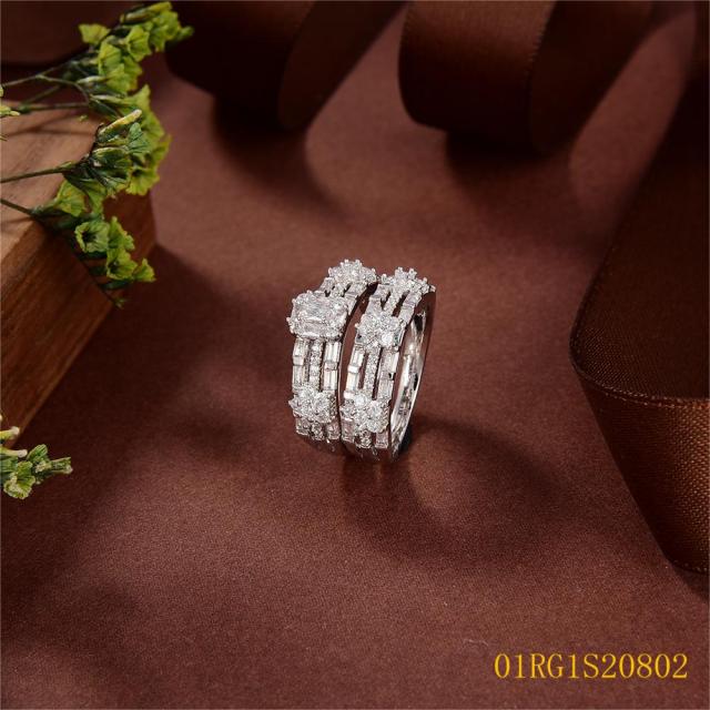 خاتم نسائي مرصع بالزركونيا الفضية