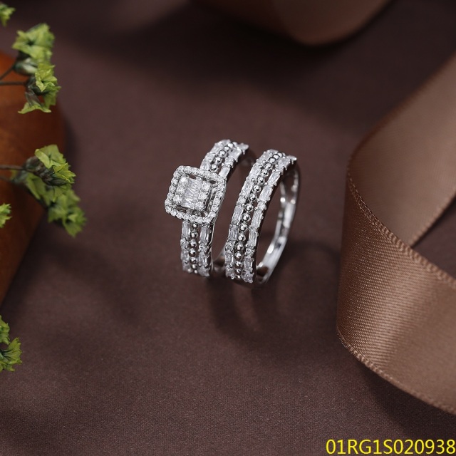 خاتم نسائي مرصع بالزركونيا الفضية