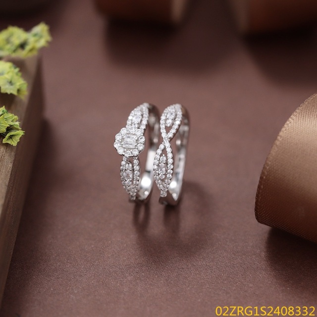 خاتم نسائي مرصع بالزركونيا الفضية