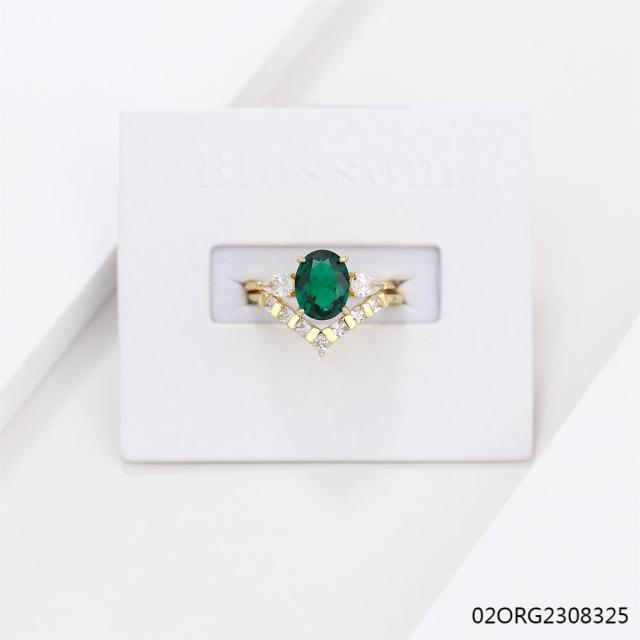 خاتم نسائي مرصع بالزركونيا الفضية