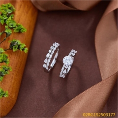 خاتم نسائي مرصع بالزركونيا الفضية