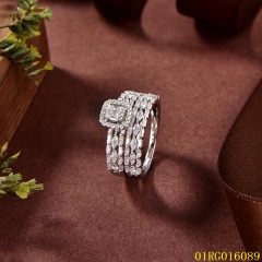 خاتم نسائي مرصع بالزركونيا الفضية