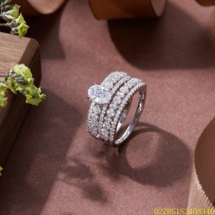 خاتم نسائي مرصع بالزركونيا الفضية