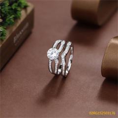 خاتم نسائي مرصع بالزركونيا الفضية