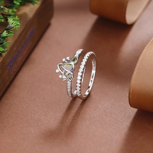 خاتم نسائي مرصع بالزركونيا الفضية