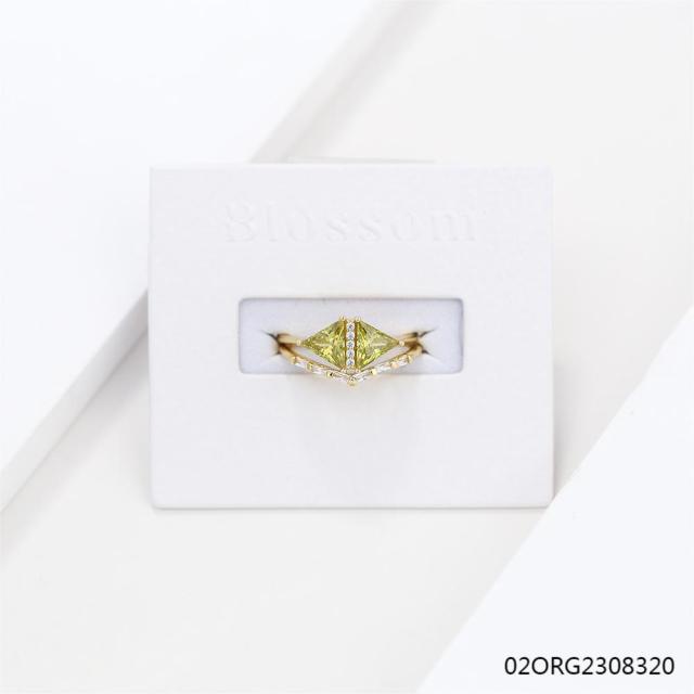 خاتم نسائي مرصع بالزركونيا الفضية