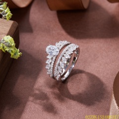 خاتم نسائي مرصع بالزركونيا الفضية