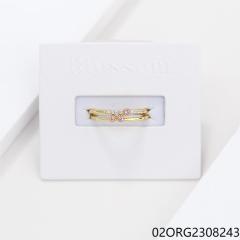 خاتم نسائي مرصع بالزركونيا الفضية