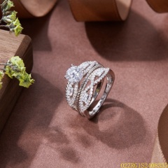 خاتم نسائي مرصع بالزركونيا الفضية